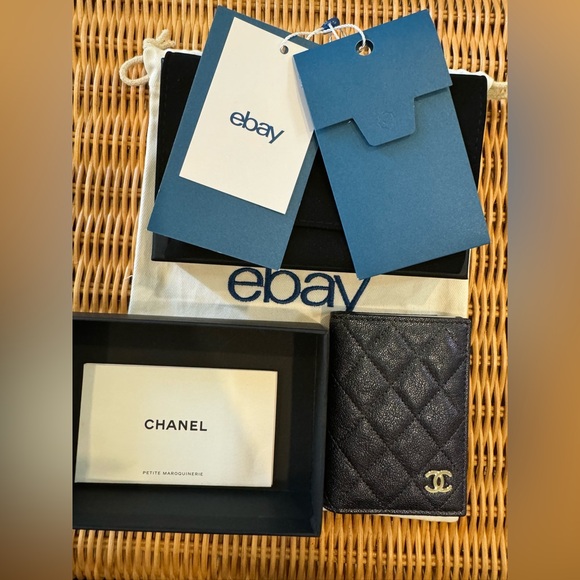 Chanel Iridescent Purple Passport Cover - Picture 7 of 15